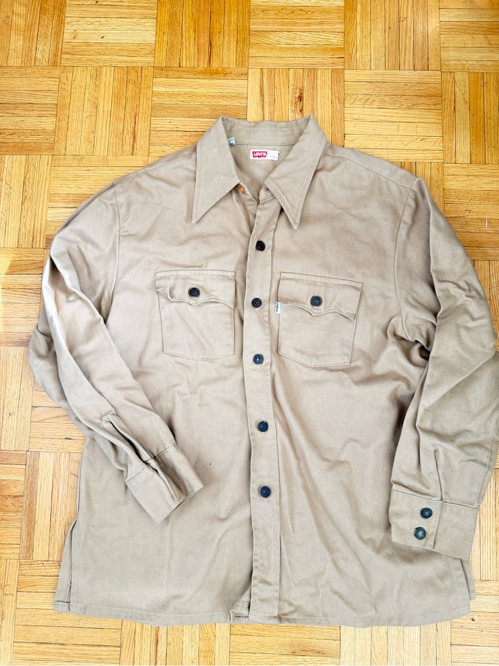 Vintage 70s white tab Levi's Men's Tan Shirt Jacket with Chest Pockets